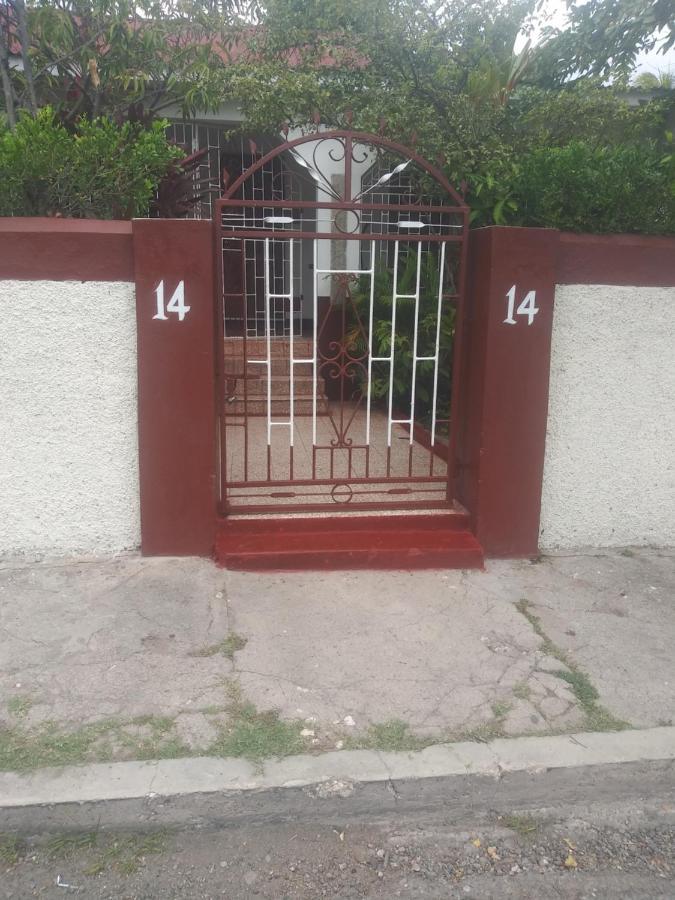 15 Min From The Airport In Kingston Jamaica Leilighet Eksteriør bilde